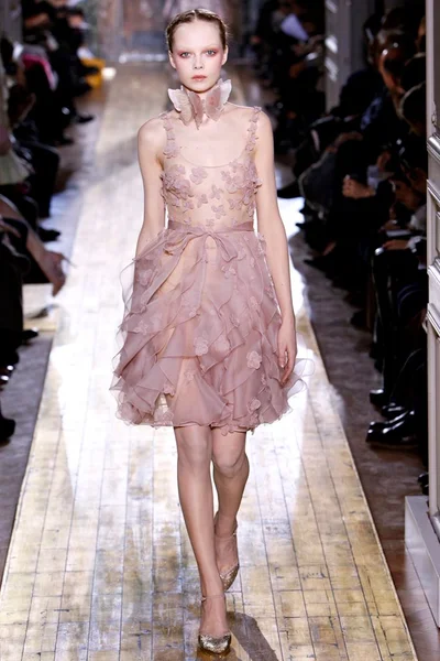 Look 30